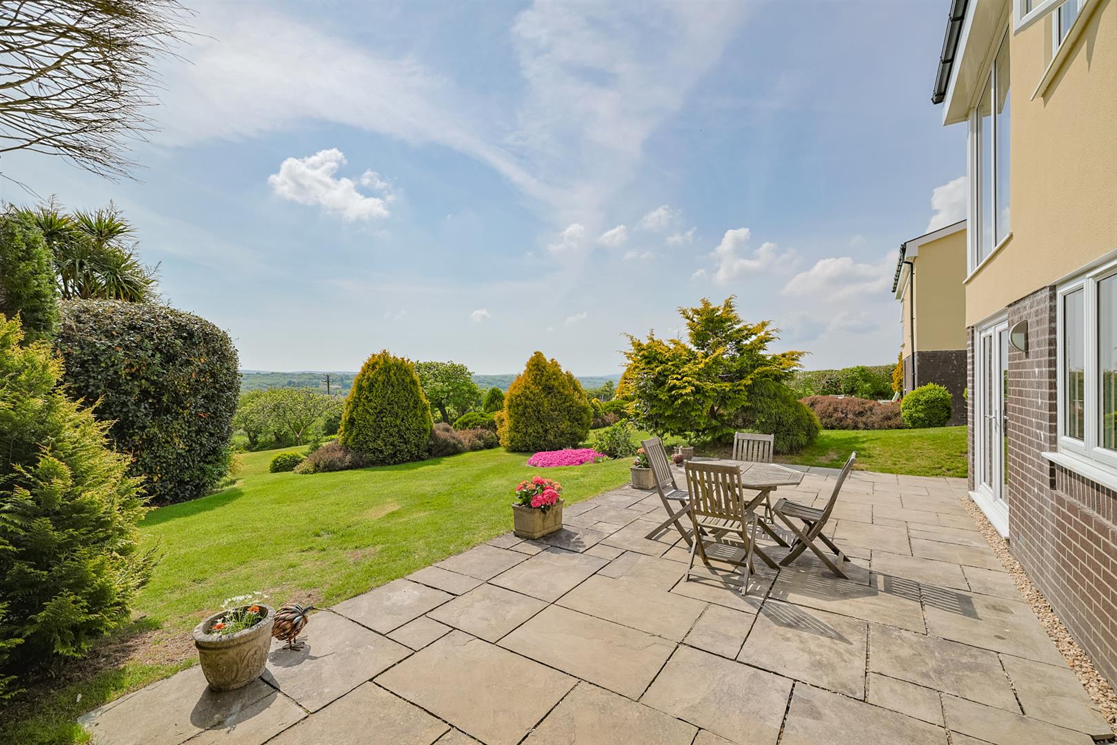 Misty Hills Close, Three Crosses, Swansea, SA4 3JF